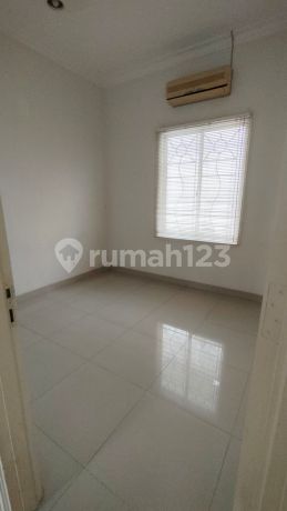 Rumah Bagus Siap Huni di Pondok Hijau Golf Gading Serpong Rumah Bagus Siap Huni di Pondok Hijau Golf Gading Serpong