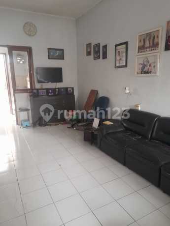 Affordable Ready-to-Live Comfortable and Strategic House in Gempol Asri Complex Affordable Ready-to-Live Comfortable and Strategic House in Gempol Asri Complex