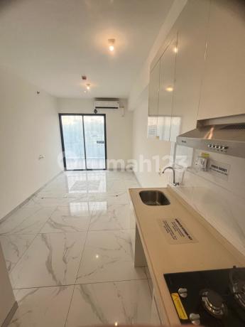 Apartemen Baru Siap Huni 2 BR SkyHouse Alam Sutera Lantai Atas Semi Furnished