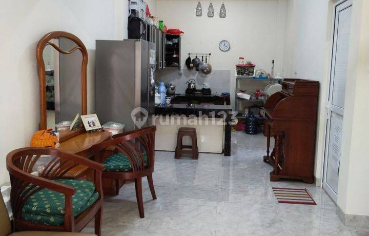 Rumah Bagus di Taman Ubud Permata Timur Karawaci, Tangerang