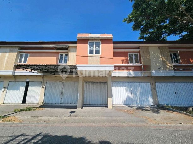 Ruko Gununganyar Row Jalan Lebar Tersedia Carport