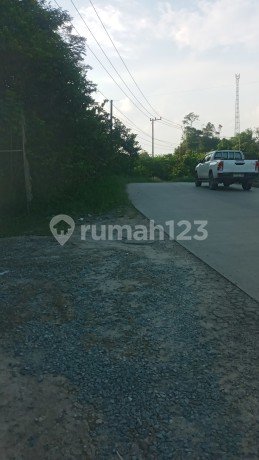 Lahan Luas Di Kawasan Industr