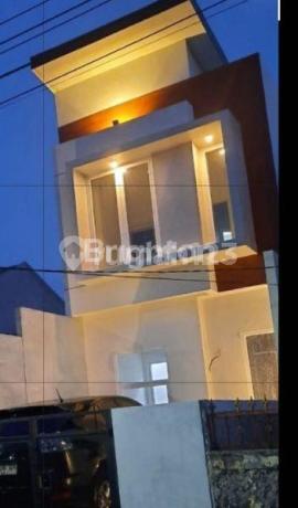 Rumah Baru 2 Lantai Bina Lindung Jaticempaka Pondok Gede Rumah Baru 2 Lantai Bina Lindung Jaticempaka Pondok Gede