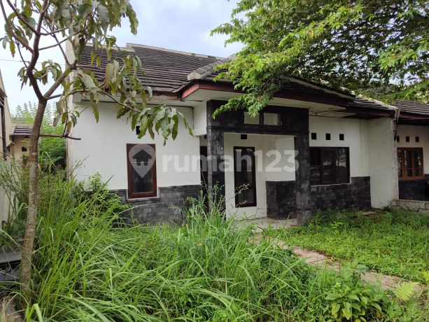 Rumah Hitung Tanah 151m2 Strategis Jatinangor Rumah Hitung Tanah 151m2 Strategis Jatinangor