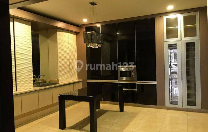 Rumah Cantik Letak Strategis Siap Huni Taman Osaka Lippo Karawaci