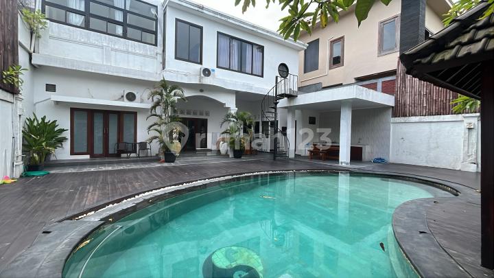 Luxury Ready-to-Occupy 6-Bedroom House in Renon with SHM