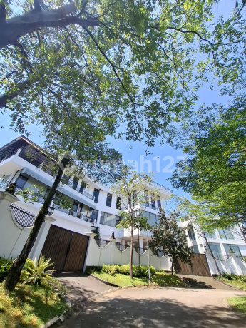 Rumah Mewah dengan Banyak Kamar Dekat Exit Toll Sierra Madre Sentul City Bogor