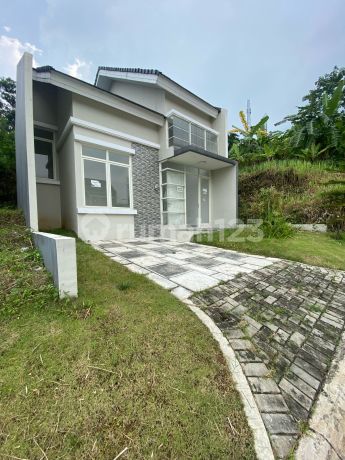 Rumah Bagus Dengan View Gunung Pancar Cluster Terrace Hill Sentul City Bogor