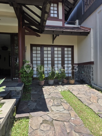 Rumah Depan Area Hijau View Gunung Dekat Taman Budaya Taman Sakura Sentul City Bogor
