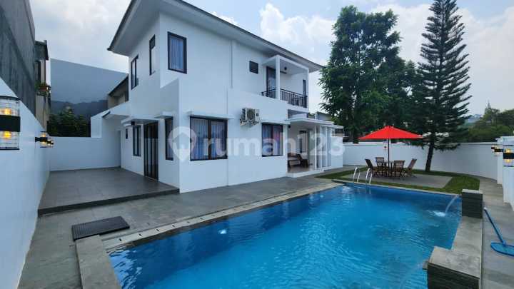 Rumah Hook View Gunung Full Furnished, Pool, Sentul City Bogor