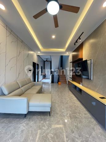 Rumah Baru Dengan Rooftop View Gunung Furnished Ada Swimming Poll Taman Besakih Sentul City Bogor