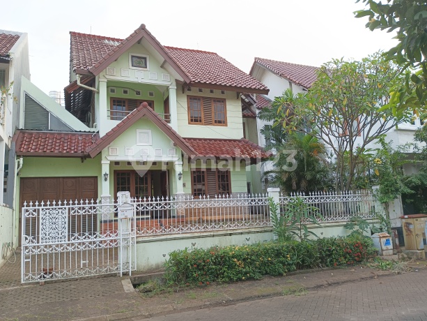 Growing House (Ready + Rooms), Green Concept, Cool, Bright and Airy - Many Windows