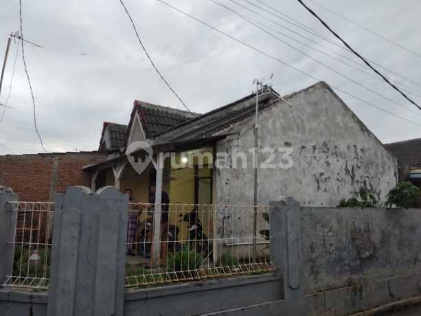 For Sale. House. Location: Kosambi. East Karawang. SHM in De Griya Housing, Jl. Griya Indah, Cibalongsari, Klari, Karawang, West Java, Indonesia, 41371, East Karawang For Sale. House. Location: Kosambi. East Karawang. SHM in De Griya Housing, Jl. Griya Indah, Cibalongsari, Klari, Karawang, West Java, Indonesia, 41371, East Karawang