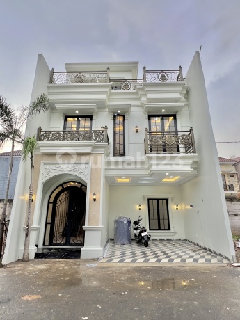 Rumah + Rooftop Siap Huni Deket Toll Brigif Di Jagakarsa Jaksel