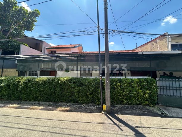 Dijual Cepat Bawah Harga Pasar Rumah Siap Huni di Cipinang Jaya Jatinegara
