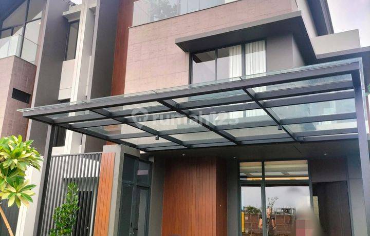 Harga TERJANGKAU! Rumah Modern Tingkat 2 dengan Attic Room di Cluster Vanica Summarecon