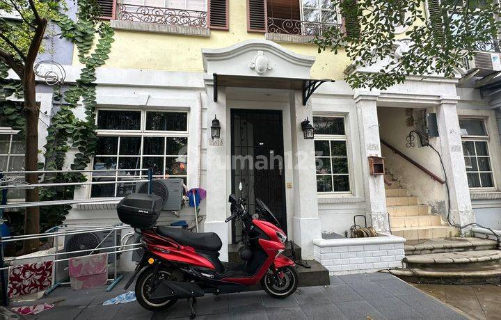 Rumah Town House Siap Huni Termurah Taman Paris Lippo Karawaci