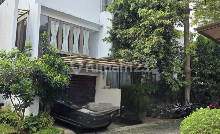 Rumah Bagus SHM Kemang, Jakarta Selatan
