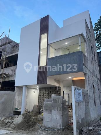 Grand Launching Diskon Up To 100 Juta For 3 Orang Pertama Selangkah Tol Rumah 3 Lantai Plus Rooftop Bagus SHM di Jl. Batu No. 3, Srengseng Sawah, Jagakarsa, Kota Jakarta Selatan, Dki Jakarta, Indonesia, 12640, Jagakarsa