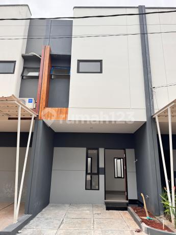 2-Story House, Only 1 Left, Ready to Move In. Options: 2 Bedrooms and 3 Bedrooms. Special Ramadan Offer: Installments Starting from Just 300 Thousand, 0% Down Payment, Free All Document Fees and Mortgage. Ready to Live In. Complete Public Facilities in Sawangan.