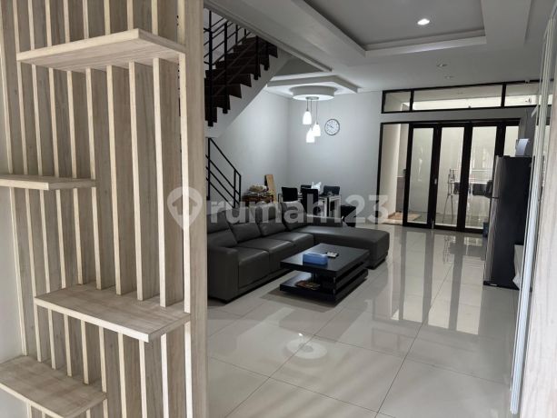 DIJUAL RUMAH VILLA ARTERI KEBON JERUK FULL FURNISHED DIJUAL RUMAH VILLA ARTERI KEBON JERUK FULL FURNISHED