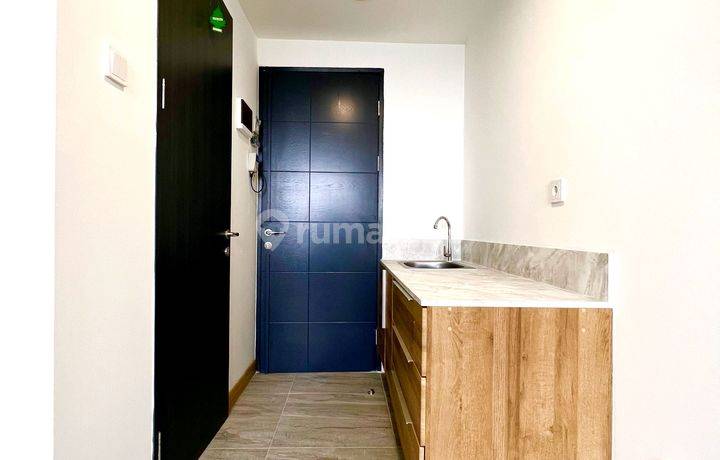 Jual Rugi Apartemen Collins Boulevard Studio