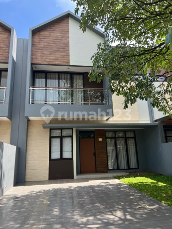 Rumah Mewah Siap Huni Full Furnish Di Royal Spring
