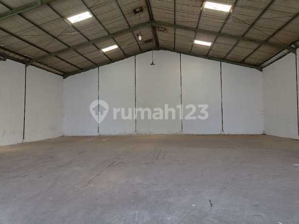 Gudang Lingkar Timur 312m2, Siap Pakai, Kondisi Bagus, HGB. Gudang Lingkar Timur 312m2, Siap Pakai, Kondisi Bagus, HGB.