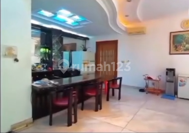 Rumah 2Lt Luas 1117m Semi Furnished Bukit Gading Villa Kintamani 