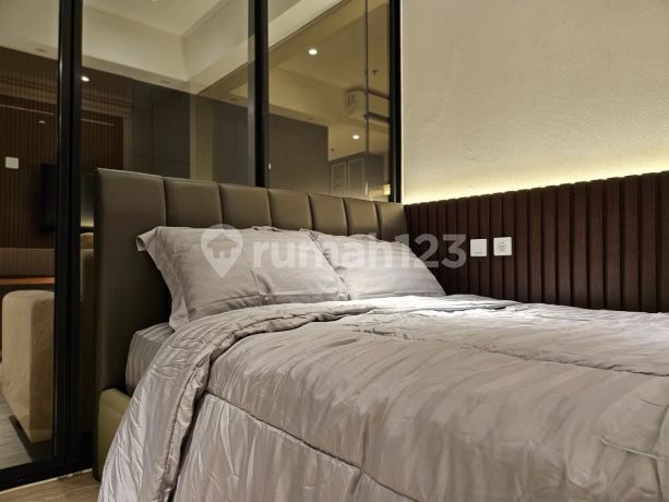 Collins Boulevard Apartment 1 BR Strategically Located in North Serpong, South Tangerang