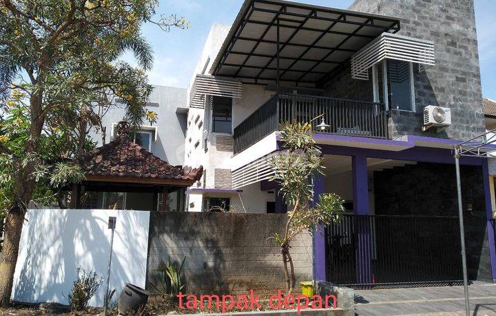 Dijual Rumah Siap Huni Terawat di Surya Regency, Gedangan, Sidoarjo dekat dengan Depo Bangunan Sidoarjo, McD Puri Surya Jaya, Pergudangan Tanrise Southgate, SMPN 1 Gedangan