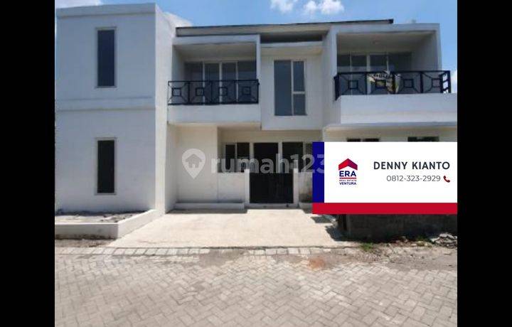 Dijual Rumah 2 Lantai di Decasa Residence Lakarsantri dekat dengan Raya Menganti, Somerset Citraland, Universitas Ciputra, Greenland, Graha Pratama, Taman Wisata Regency, Greenlake, Forest Mansion, Wisata Bukit Mas, Lembah Harapan
