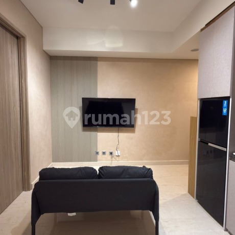 Selling at a Loss! Beautiful Ready-to-Occupy Apartment in the Heart of BSD!