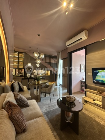 Rumah Cantik 2 Lantai Lebar 7 Alam Sutera 2 Selangkah ke Pintu Tol! Rumah Cantik 2 Lantai Lebar 7 Alam Sutera 2 Selangkah ke Pintu Tol!