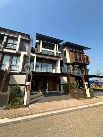 Promo Terbatas! Rumah Premium Wynyard BSD Selangkah ke Tol! Promo Terbatas! Rumah Premium Wynyard BSD Selangkah ke Tol!