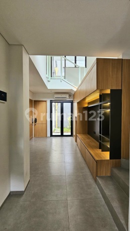 Rumah Estetik Graha Raya Dekat Rumah Sakit dan Wisata