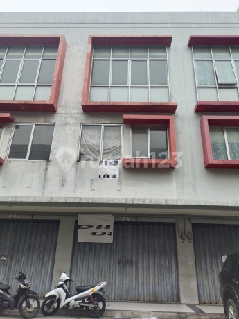 Ruko City Square (Ukuran 4,5x13,5 m) Ruko City Square (Ukuran 4,5x13,5 m)