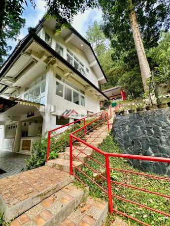 Villa Siap Pakai Dengan 6 Kamar Tidur (Kamar Mandi Dalam) Lokasi Di Dalam Perumahan Villa Mega Indah Estate