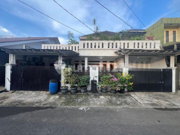 2-Story House Located Inside a Large Housing Complex in Cileduk