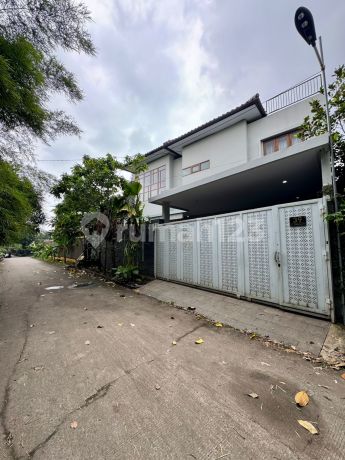 House with Surrounding Sports Facilities (Near Golf Pangkalan Jati, Padel and Tennis Courts) in a Large Residential Complex Close to Pondok Labu