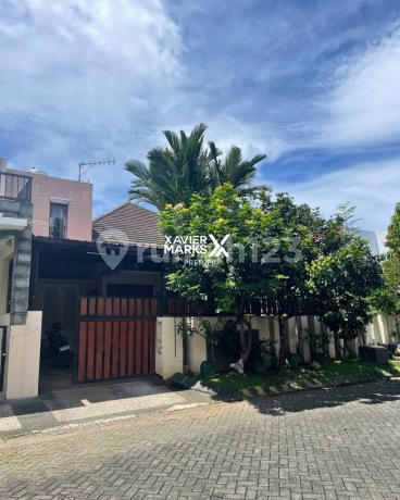 Spacious Modern House Ready to Occupy 1.5 Floors, Graha Kencana, Blimbing, Malang Spacious Modern House Ready to Occupy 1.5 Floors, Graha Kencana, Blimbing, Malang