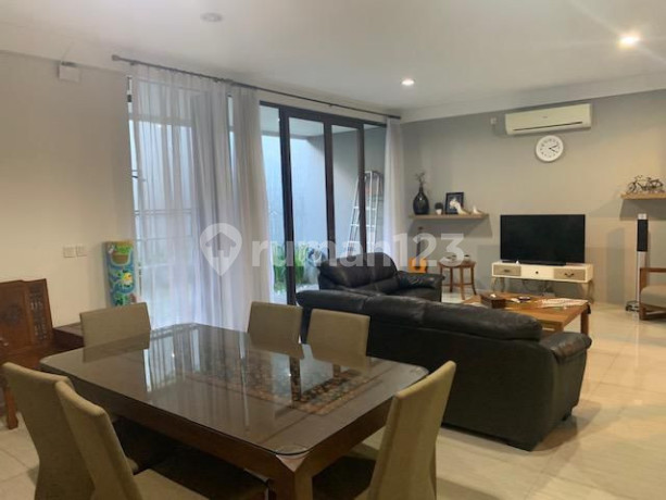 Rumah Mewah Di Perumahan Premium Hyarta Residence Ngaglik Sleman.