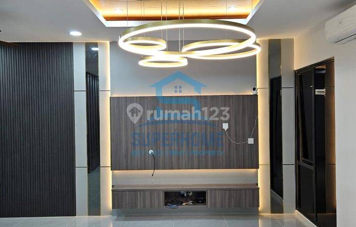 Dijual Rumah Mewah Cantik 2 Lantai Citraland Megah di Batam Kota