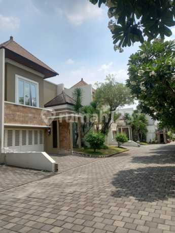 Townhouse Mewah Pejaten