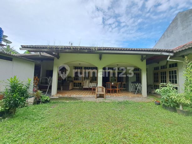 Land Calculation House in the Cinere Estate complex.