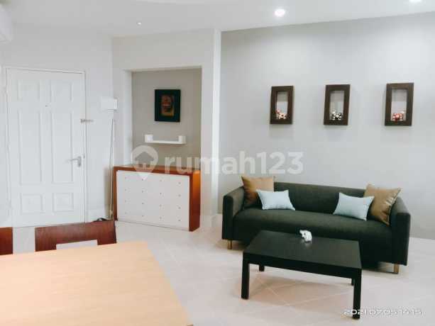 Sewa.apartemen Crown Court Lippo Cikarang