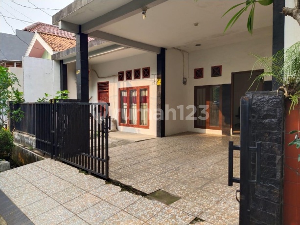 Jual Rumah Di Komplek Pondok Pucung Indah 1