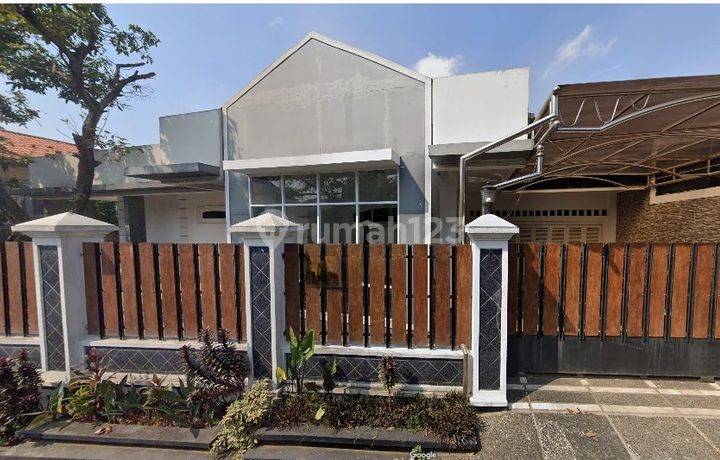Dijual Rumah Luas dan Nyaman Kawasan Lebak Bulus