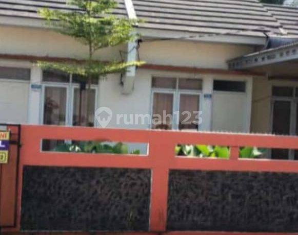 Rumah dijual di Green Amalia Cileungsi, Bogor 