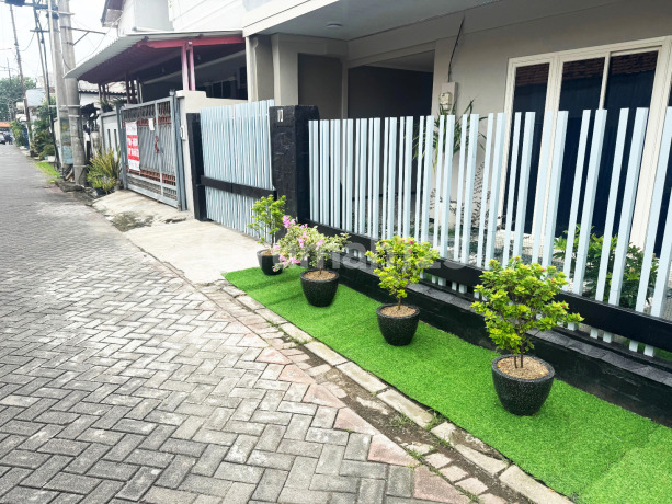 Dijual Rumah Cantik di Ngagel Tama Surabaya Siap Huni Dijual Rumah Cantik di Ngagel Tama Surabaya Siap Huni
